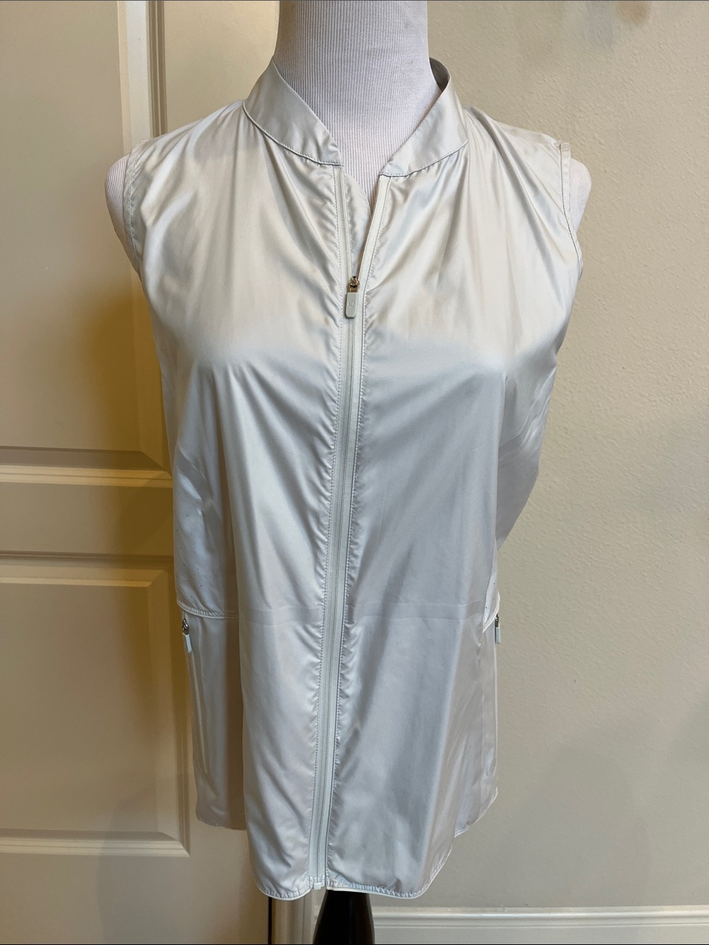 NWOT Lululemon light vest